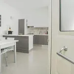شقة Nuovo Trilocale Vicino Centro/mare سانتا تيريزا غالّورا